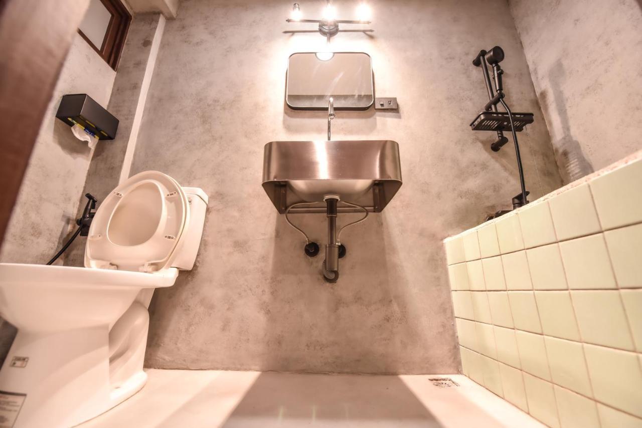 Eryang Homestay Tainan Buitenkant foto