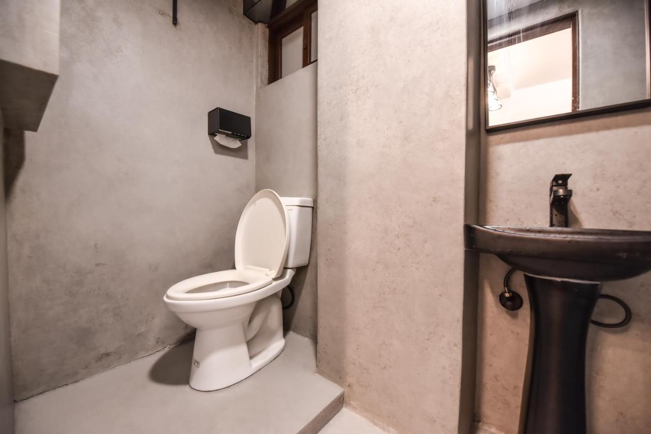 Eryang Homestay Tainan Buitenkant foto