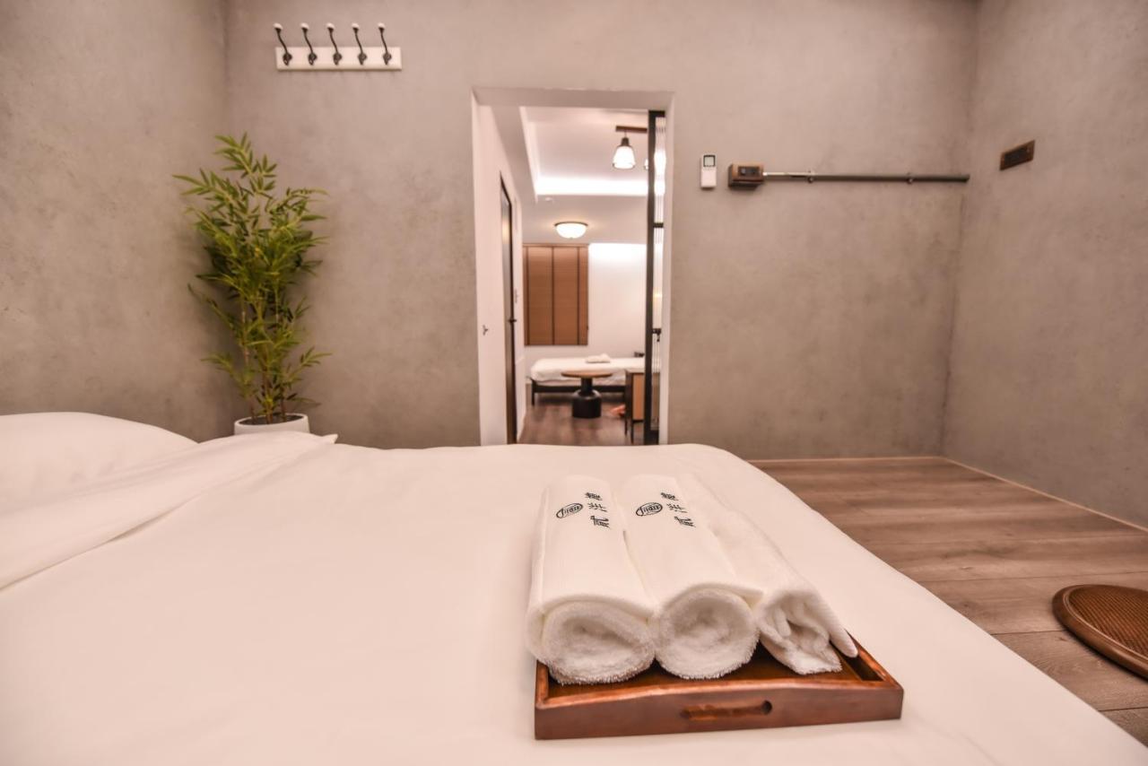 Eryang Homestay Tainan Buitenkant foto