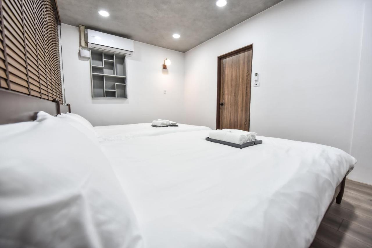 Eryang Homestay Tainan Buitenkant foto