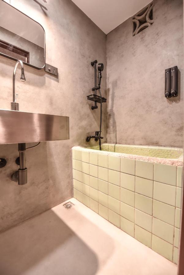 Eryang Homestay Tainan Buitenkant foto