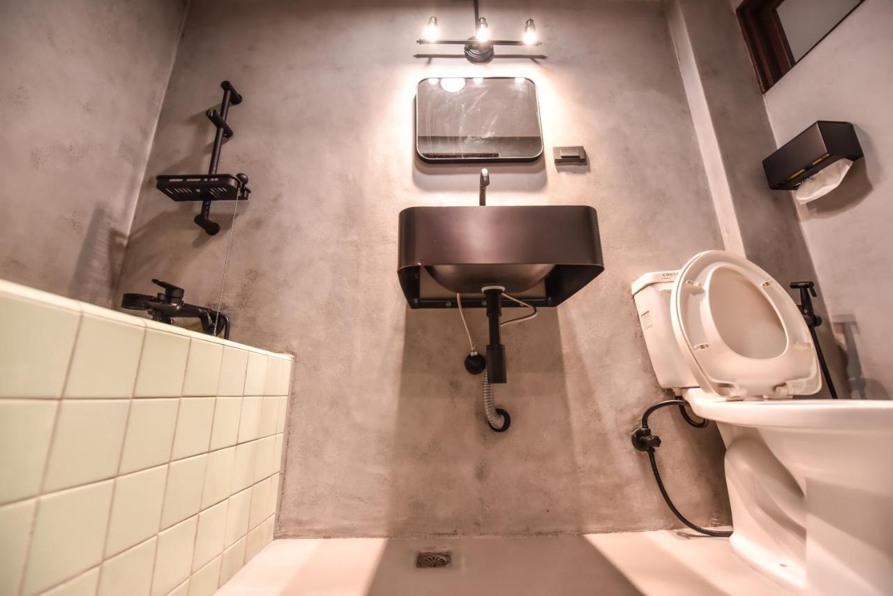 Eryang Homestay Tainan Buitenkant foto