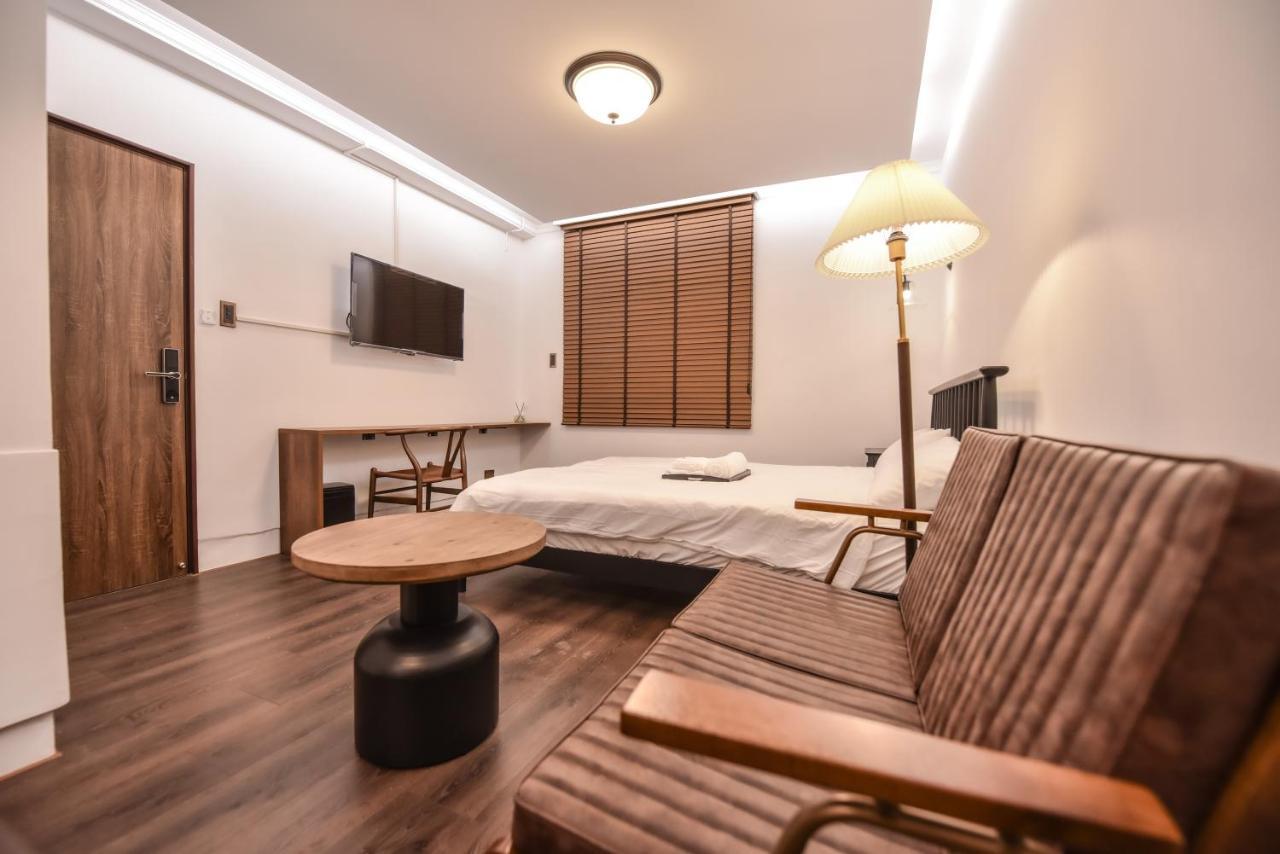 Eryang Homestay Tainan Buitenkant foto