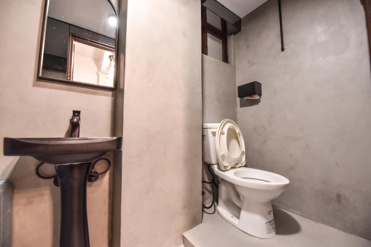 Eryang Homestay Tainan Buitenkant foto